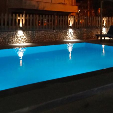 Hotel Villa Ruci 卡萨米尔 外观 照片